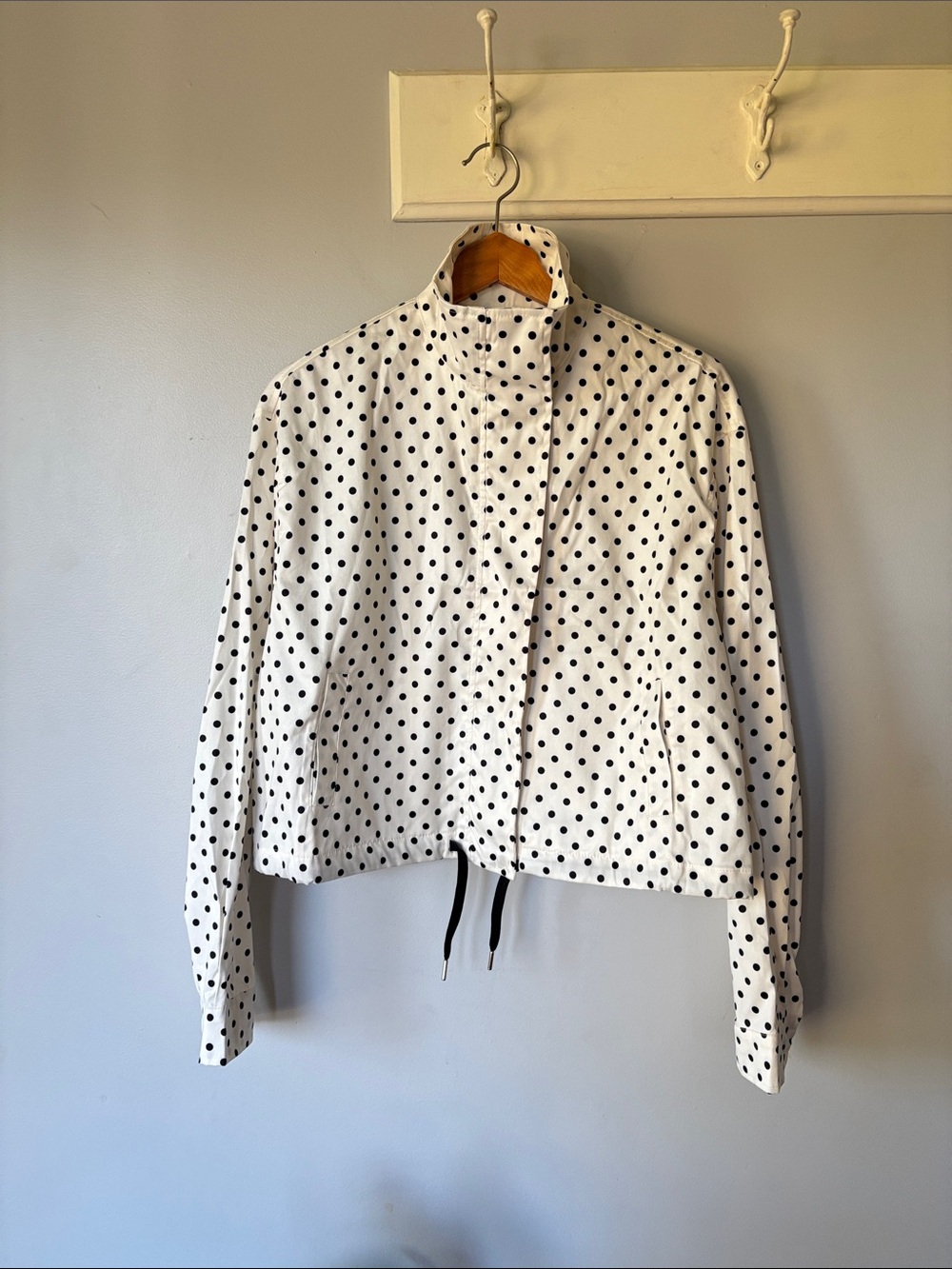 White and Black Polka Dot Lightweight Cropped Jacket Oversized L